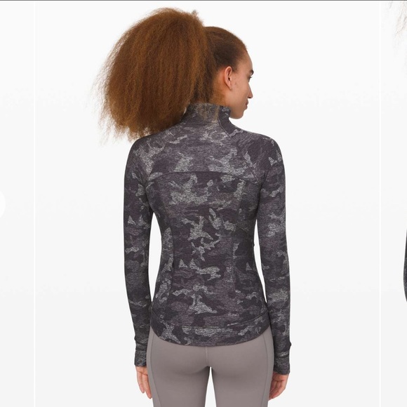 LULULEMON OUTRUN THE ELEMENTS 1/2 ZIP TOP IN GRAY CAMO SIZE 8 - Picture 2 of 16